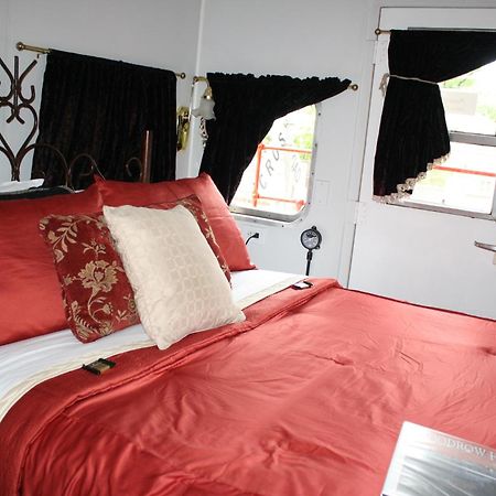 Woodrow House Bed & Breakfast ลับบ็อก ภายนอก รูปภาพ