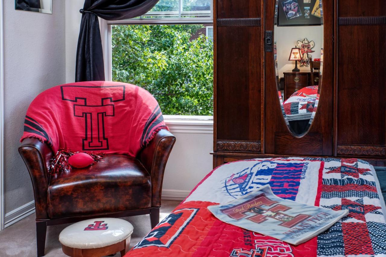 Woodrow House Bed & Breakfast ลับบ็อก ภายนอก รูปภาพ