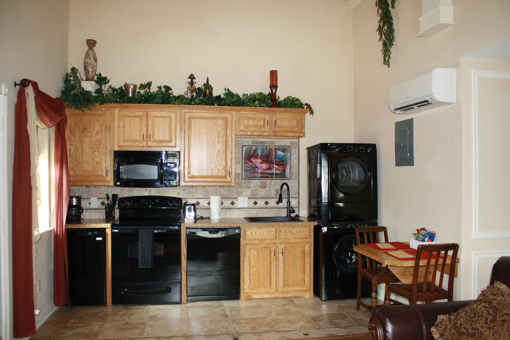 Woodrow House Bed & Breakfast ลับบ็อก ภายนอก รูปภาพ